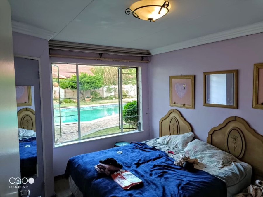 4 Bedroom Property for Sale in Langenhovenpark Free State